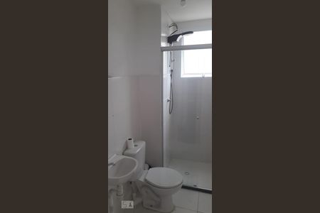 Banheiro de apartamento à venda com 2 quartos, 45m² em São José, Canoas
