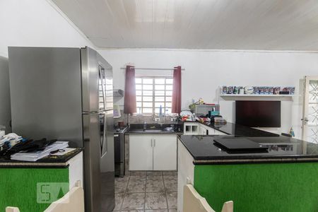 Cozinha de casa para alugar com 2 quartos, 120m² em Vila Bertioga, São Paulo