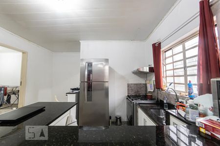Cozinha de casa para alugar com 2 quartos, 120m² em Vila Bertioga, São Paulo