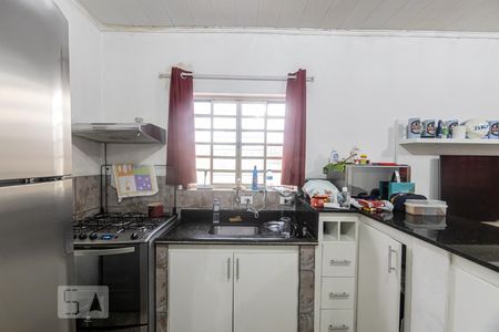 Cozinha de casa para alugar com 2 quartos, 120m² em Vila Bertioga, São Paulo