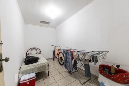 Quarto de casa para alugar com 2 quartos, 120m² em Vila Bertioga, São Paulo