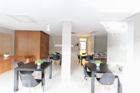 Apartamento à venda com 49m², 2 quartos e 1 vaga Apartamento à venda com 49m², 2 quartos e 1 vagaÁrea comum - Salão de festas