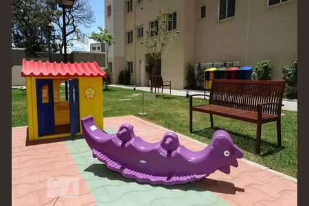 Apartamento à venda com 41m², 2 quartos e sem vagaÁrea Comum - Playground