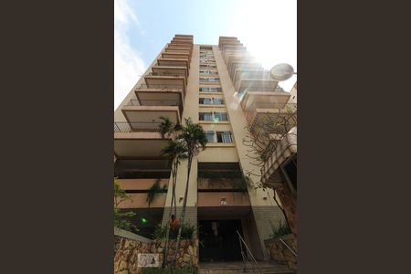 Apartamento à venda com 62m², 2 quartos e 1 vagaFachada