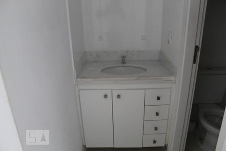 Banheiro de apartamento para alugar com 2 quartos, 51m² em Recreio dos Bandeirantes, Rio de Janeiro