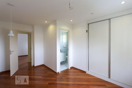 Apartamento à venda com 140m², 4 quartos e 2 vagasSuíte 1