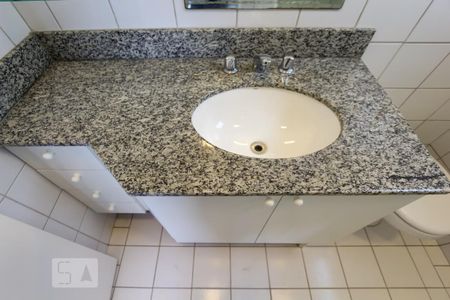 Apartamento à venda com 140m², 4 quartos e 2 vagasBanheiro da suíte 1