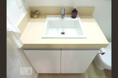 Apartamento para alugar com 70m², 2 quartos e 2 vagasBanheiro - Torneira