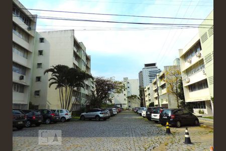 Apartamento para alugar com 70m², 2 quartos e 2 vagasFachada