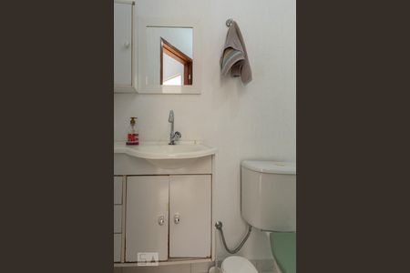 Casa à venda com 240m², 3 quartos e sem vagaLavabo 