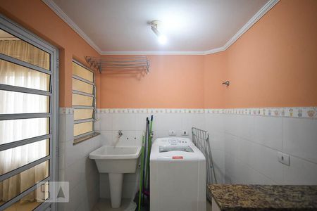 Casa à venda com 150m², 3 quartos e 2 vagas Casa à venda com 150m², 3 quartos e 2 vagasÁrea de Serviço