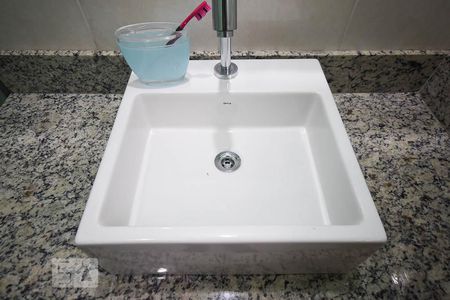 Casa à venda com 150m², 3 quartos e 2 vagas Casa à venda com 150m², 3 quartos e 2 vagasDetalhe do Banheiro Suíte