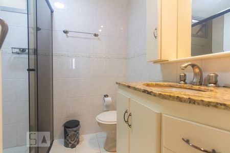Banheiro de apartamento à venda com 3 quartos, 74m² em Jardim Aeroporto, São Paulo
