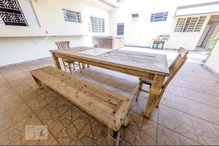Casa à venda com 415m², 6 quartos e 4 vagasQuintal