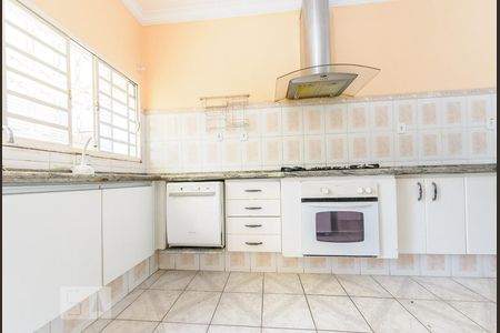 Casa à venda com 415m², 6 quartos e 4 vagasCozinha