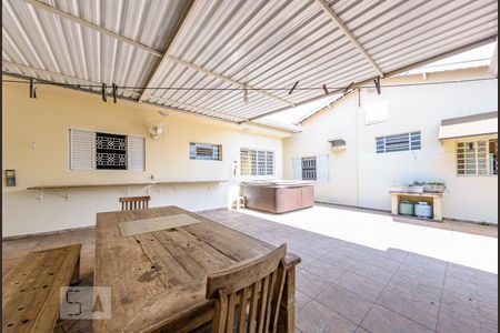 Casa à venda com 415m², 6 quartos e 4 vagasQuintal