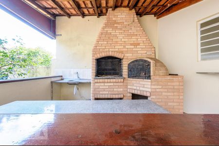 Casa à venda com 415m², 6 quartos e 4 vagasQuintal