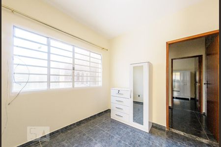 Casa à venda com 415m², 6 quartos e 4 vagasQuarto 1 - Edicula 1