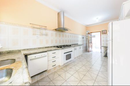 Casa à venda com 415m², 6 quartos e 4 vagasCozinha