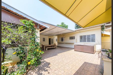 Casa à venda com 415m², 6 quartos e 4 vagasQuintal