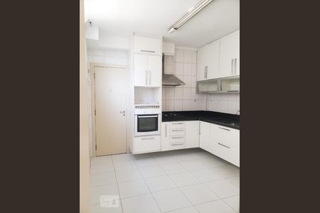 Cozinha de apartamento à venda com 4 quartos, 121m² em Pinheiros, São Paulo