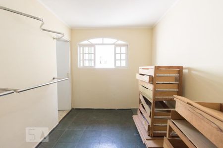 Casa à venda com 270m², 3 quartos e 2 vagasQuarto
