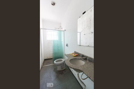 Casa à venda com 270m², 3 quartos e 2 vagasBanheiro