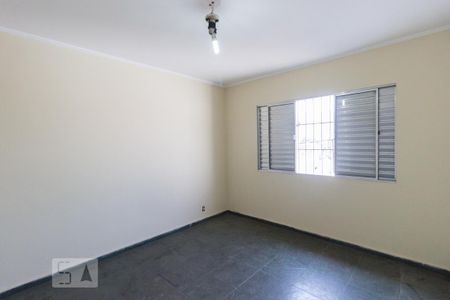 Casa à venda com 270m², 3 quartos e 2 vagasQuarto