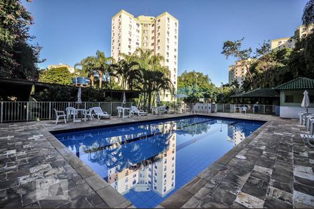 Apartamento à venda com 37m², 1 quarto e 1 vagaÁrea comum - Piscina