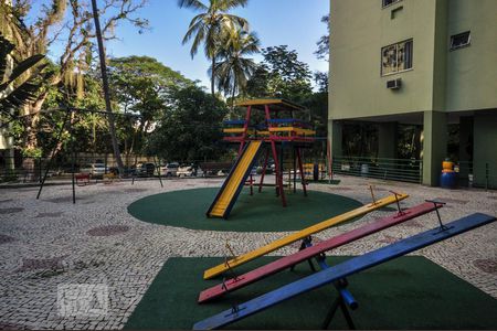 Apartamento à venda com 37m², 1 quarto e 1 vagaÁrea Comum - Playground