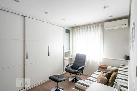 Casa à venda com 550m², 5 quartos e 6 vagasQuarto