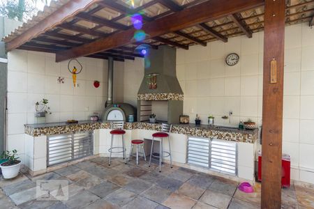 Casa à venda com 550m², 5 quartos e 6 vagasChurrasqueira