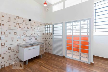 Sala/Cozinha de apartamento para alugar com 4 quartos, 70m² em Jardim Santa Maria, São Paulo