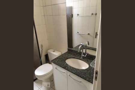 Banheiro de apartamento para alugar com 2 quartos, 50m² em Alto da Mooca, São Paulo