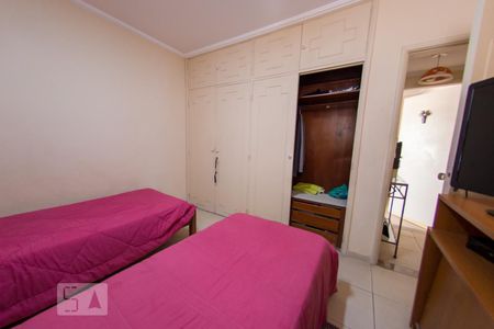 Apartamento à venda com 135m², 2 quartos e 1 vaga Apartamento à venda com 135m², 2 quartos e 1 vagaQuarto