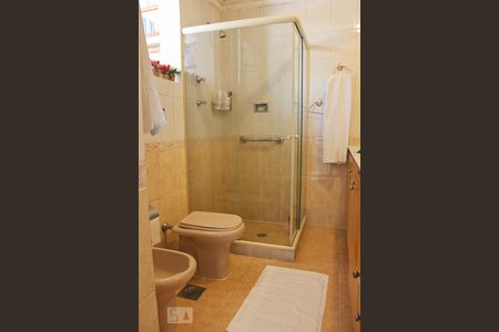 Apartamento à venda com 198m², 4 quartos e 3 vagasBanheiro da Suíte 2