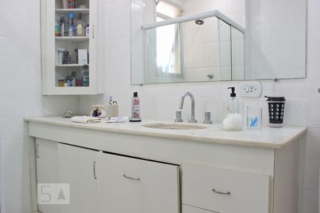 Apartamento à venda com 198m², 4 quartos e 3 vagasBanheiro Social