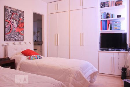 Apartamento à venda com 198m², 4 quartos e 3 vagasSuite 1