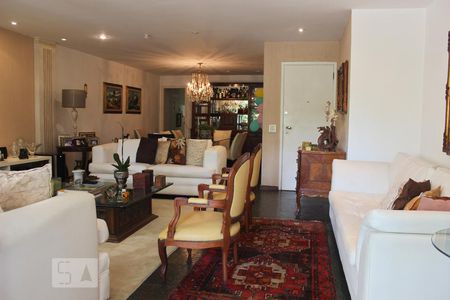 Sala de apartamento à venda com 4 quartos, 198m² em Barra da Tijuca, Rio de Janeiro