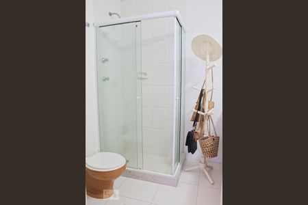 Apartamento à venda com 198m², 4 quartos e 3 vagasBanheiro da Suite 1