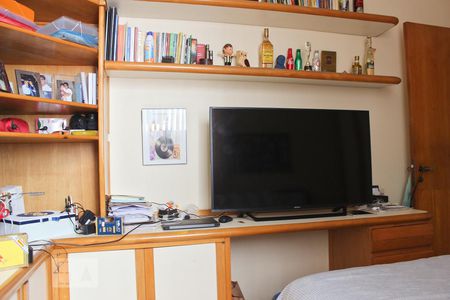 Apartamento à venda com 198m², 4 quartos e 3 vagasQuarto 1