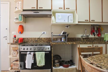 Apartamento à venda com 198m², 4 quartos e 3 vagasCozinha