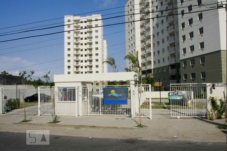 Apartamento para alugar com 58m², 2 quartos e 2 vagas Apartamento para alugar com 58m², 2 quartos e 2 vagasEntrada do Condomínio e Fachada