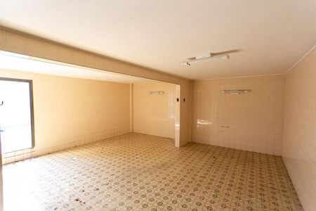 Casa à venda com 300m², 3 quartos e 3 vagasGaragem coberta