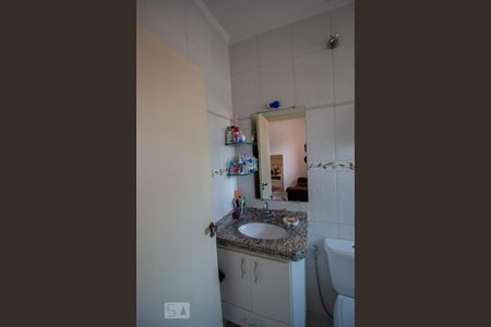 Casa à venda com 140m², 3 quartos e 2 vagasBanheiro do quarto 2