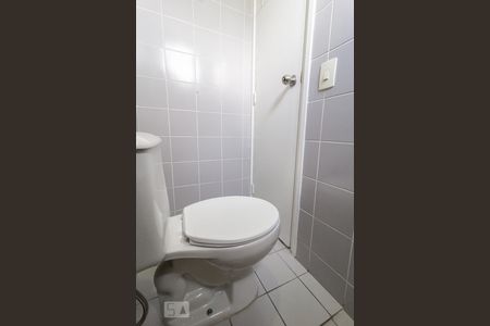 Apartamento para alugar com 101m², 3 quartos e 2 vagasBanheiro de Serviço