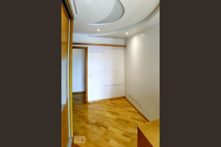 Apartamento à venda com 180m², 4 quartos e 4 vagasSuíte 2