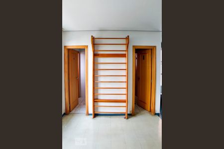 Apartamento à venda com 180m², 4 quartos e 4 vagasÁrea comum - Academia