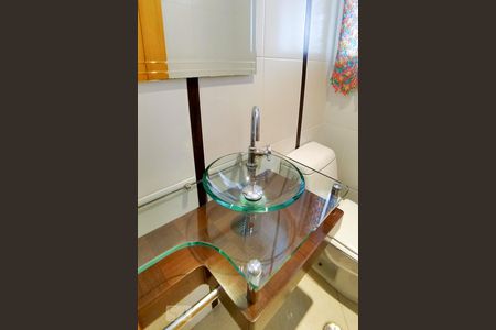 Apartamento à venda com 180m², 4 quartos e 4 vagasLavabo