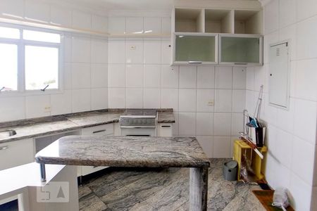 Apartamento à venda com 180m², 4 quartos e 4 vagasCozinha